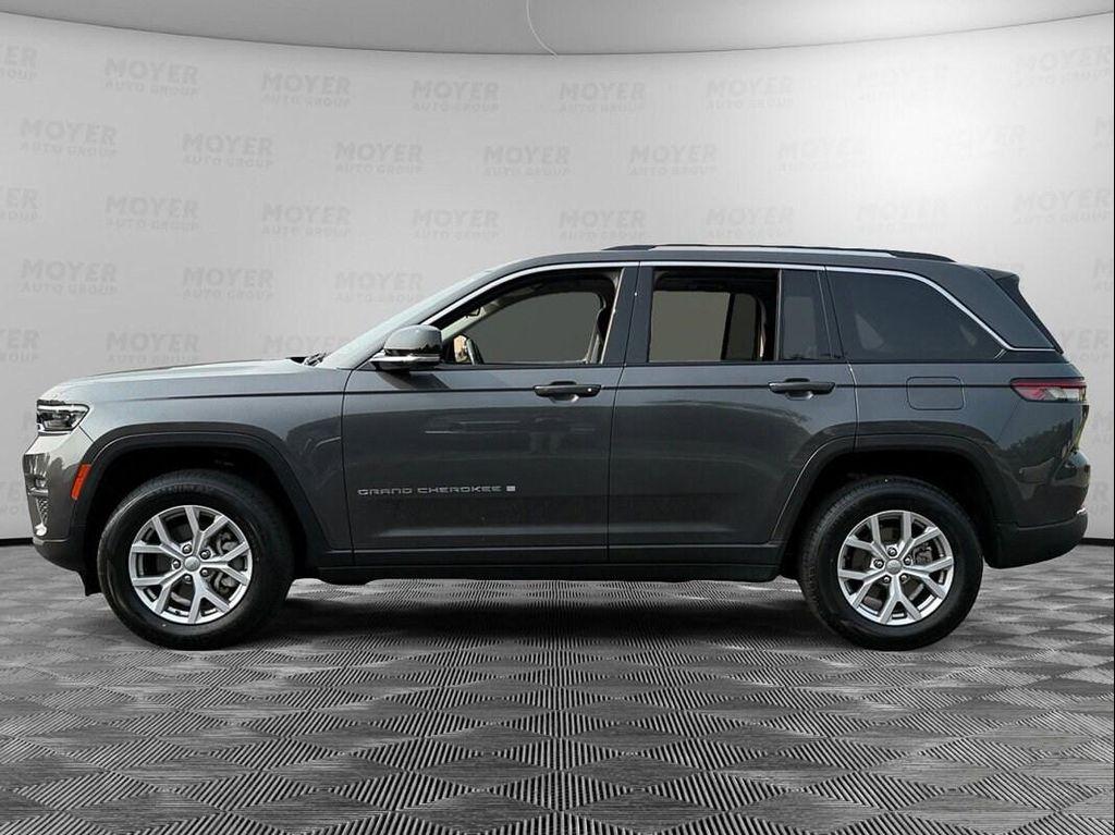 used 2022 Jeep Grand Cherokee car, priced at $31,999