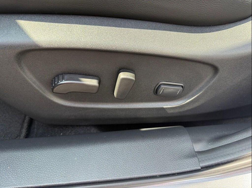 used 2022 Nissan Rogue Sport car, priced at $25,899