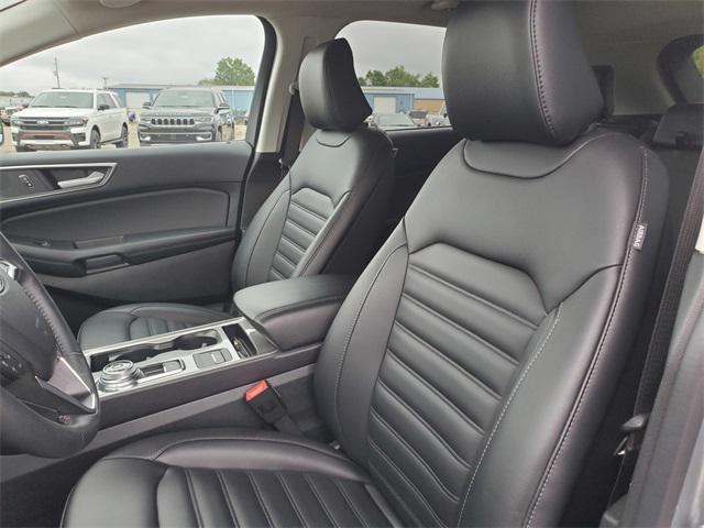 used 2024 Ford Edge car, priced at $29,999