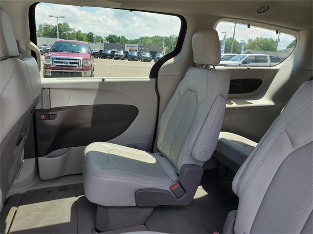 used 2021 Chrysler Pacifica car, priced at $28,998