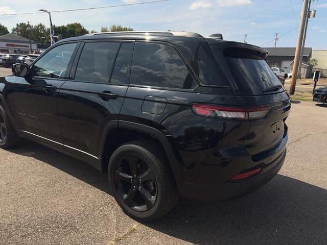 used 2022 Jeep Grand Cherokee car, priced at $32,302