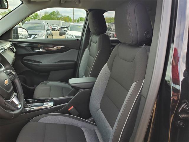 used 2025 Chevrolet TrailBlazer car, priced at $28,833