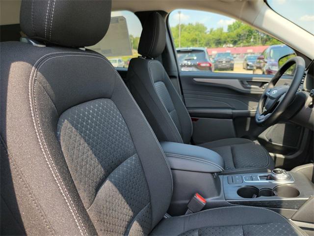 new 2025 Ford Escape car, priced at $29,636