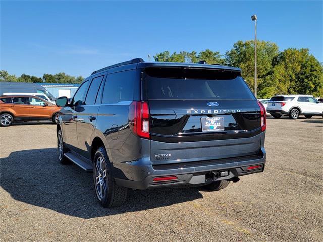 new 2025 Ford Expedition car, priced at $70,221
