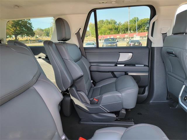 new 2025 Ford Expedition car, priced at $70,221