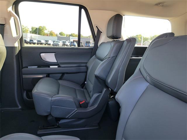 new 2025 Ford Expedition car, priced at $70,221