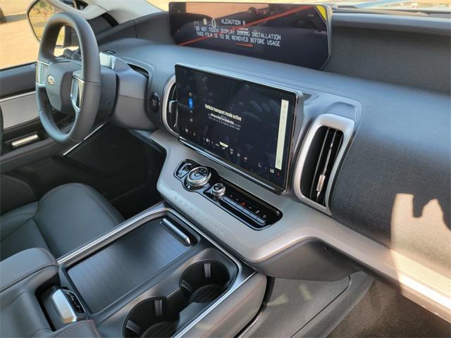 new 2025 Ford Expedition car, priced at $70,221
