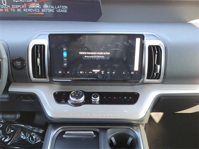 new 2025 Ford Expedition car, priced at $70,221