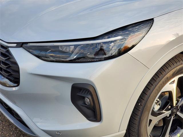new 2025 Ford Escape car, priced at $38,673