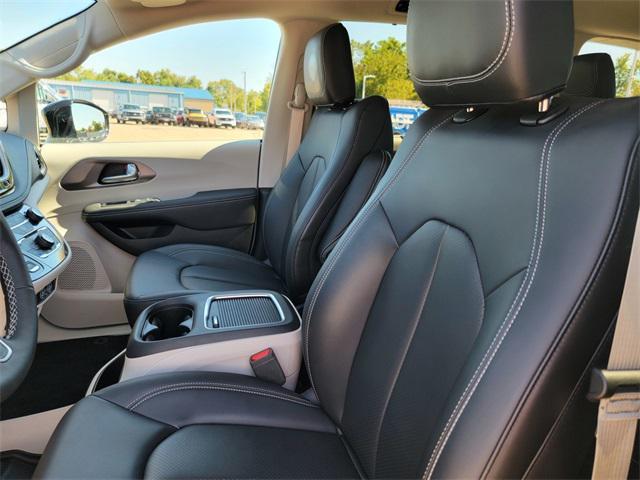 used 2024 Chrysler Pacifica car, priced at $41,249