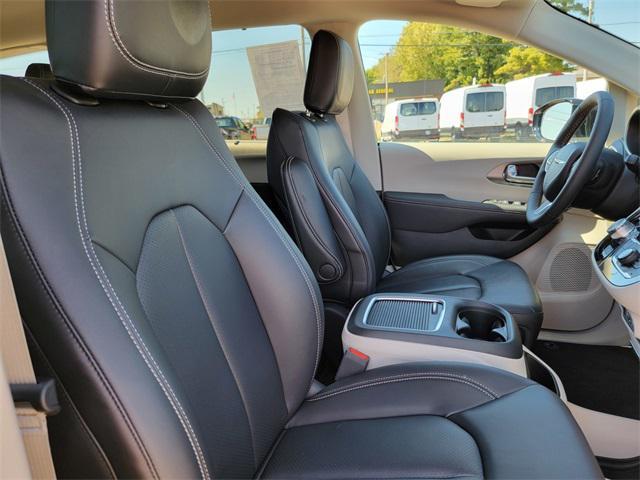 used 2024 Chrysler Pacifica car, priced at $41,249