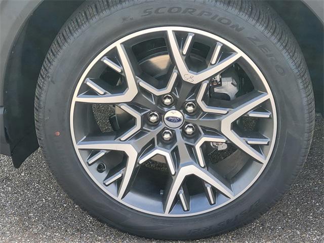 new 2025 Ford Explorer car, priced at $58,907
