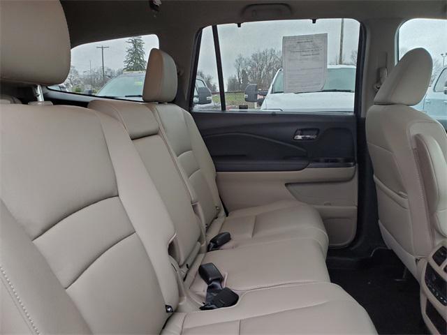 used 2022 Honda Pilot car, priced at $28,595