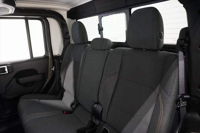 new 2025 Jeep Gladiator car, priced at $48,732