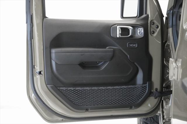 new 2025 Jeep Gladiator car, priced at $48,732