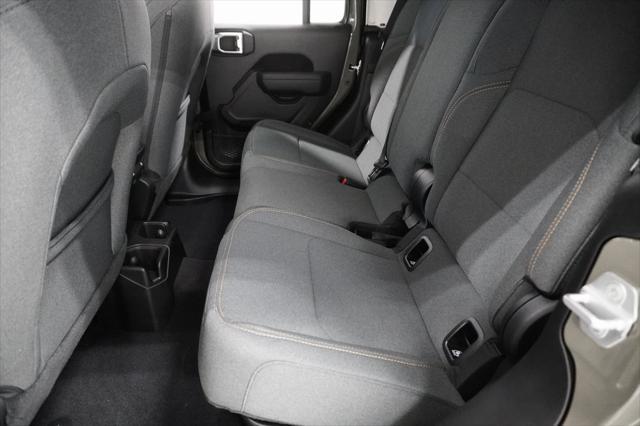 new 2025 Jeep Gladiator car, priced at $48,732