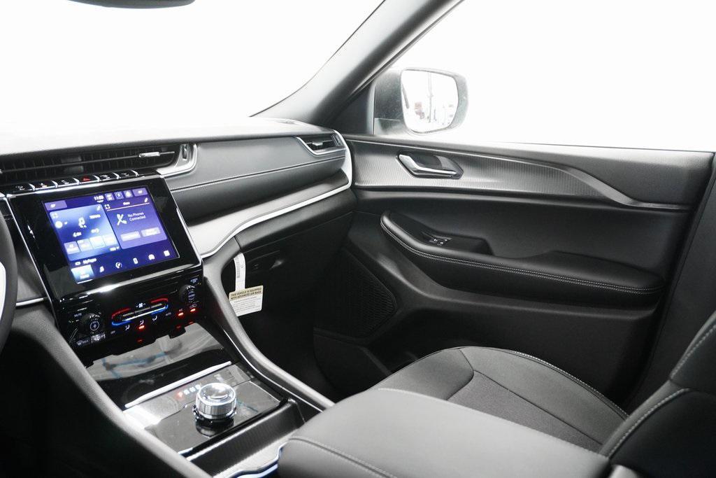 new 2025 Jeep Grand Cherokee car, priced at $35,943