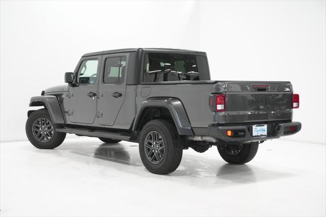 new 2024 Jeep Gladiator car, priced at $54,165