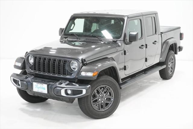 new 2024 Jeep Gladiator car, priced at $54,165