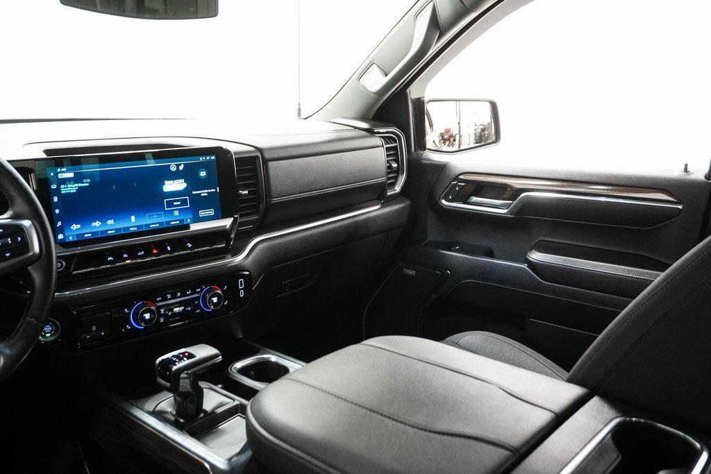 used 2024 Chevrolet Silverado 1500 car, priced at $43,995