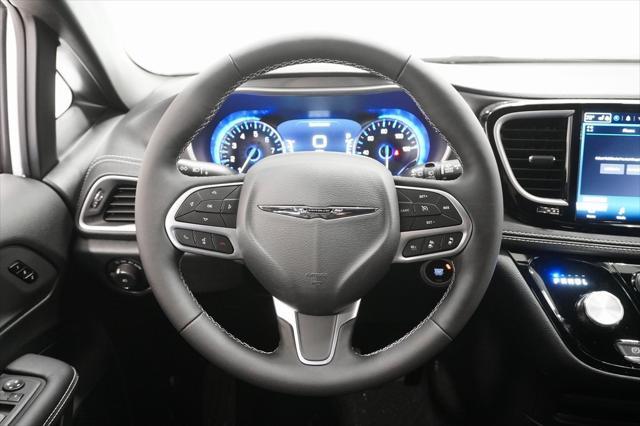 new 2025 Chrysler Pacifica car, priced at $42,247