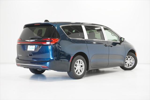 new 2025 Chrysler Pacifica car, priced at $42,247