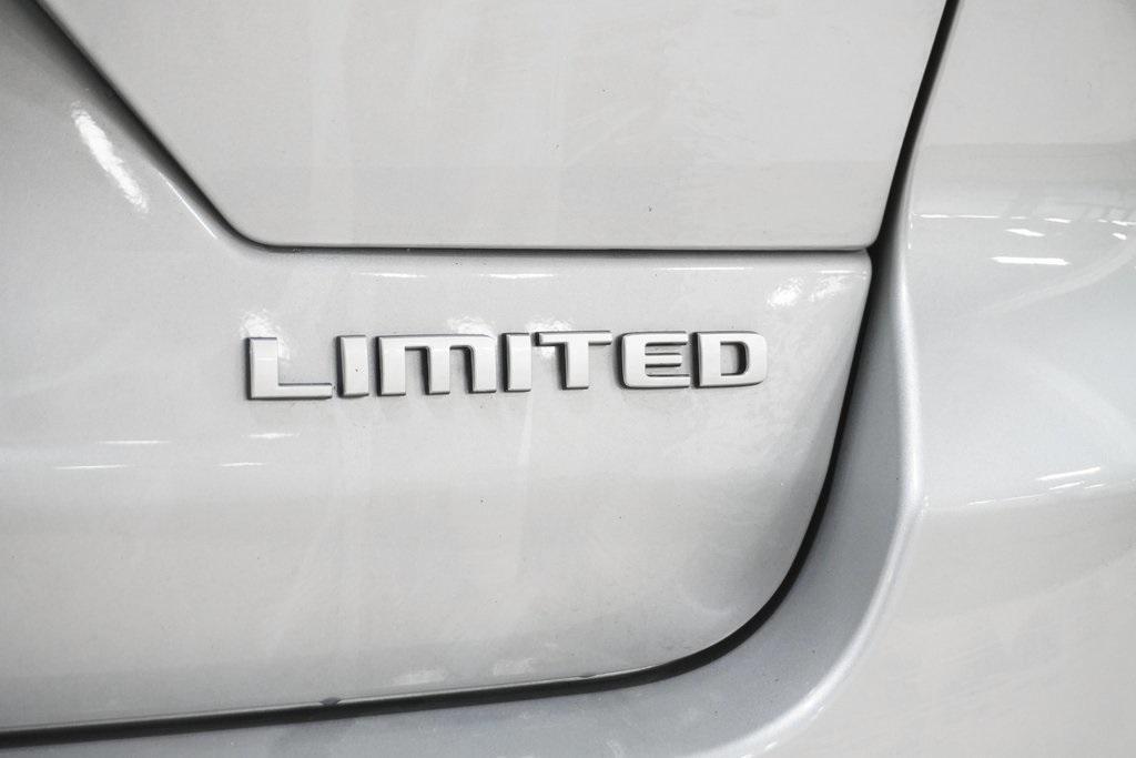 new 2025 Jeep Grand Cherokee car, priced at $45,498