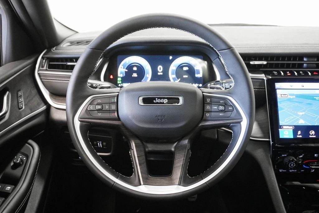new 2025 Jeep Grand Cherokee car, priced at $52,232