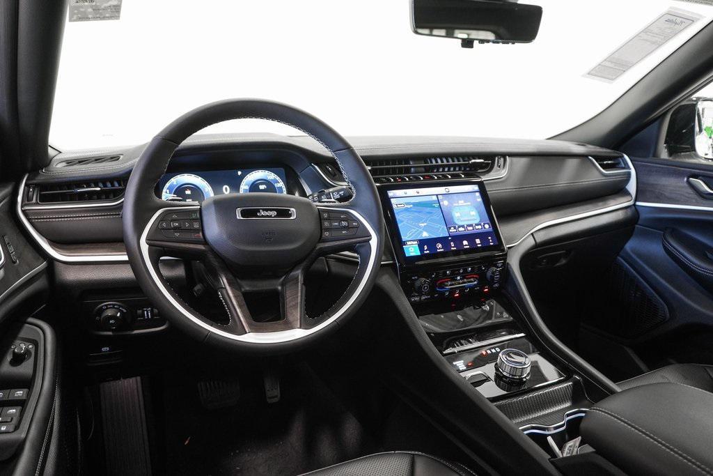 new 2025 Jeep Grand Cherokee car, priced at $52,357