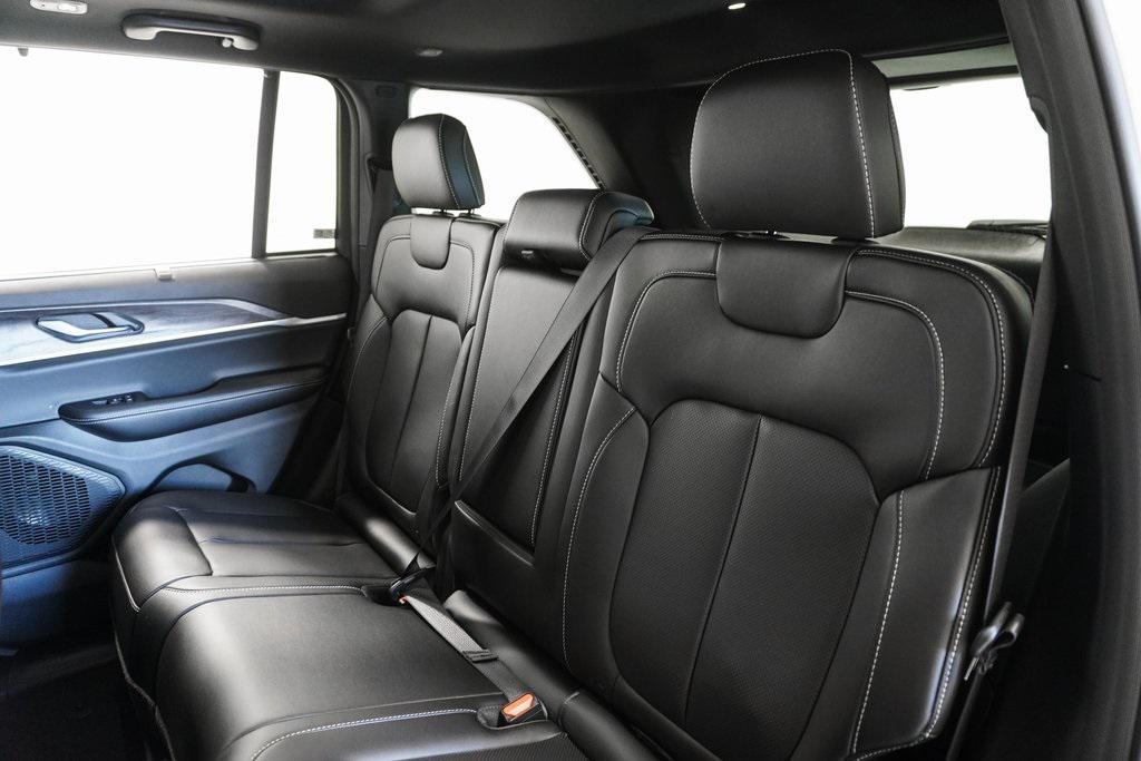 new 2025 Jeep Grand Cherokee car, priced at $52,357