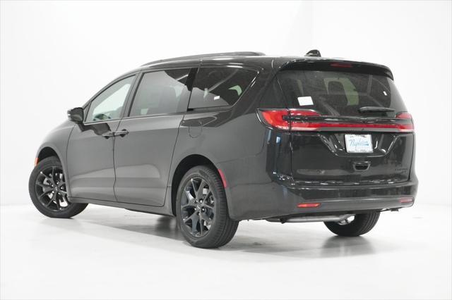 new 2024 Chrysler Pacifica car, priced at $45,997