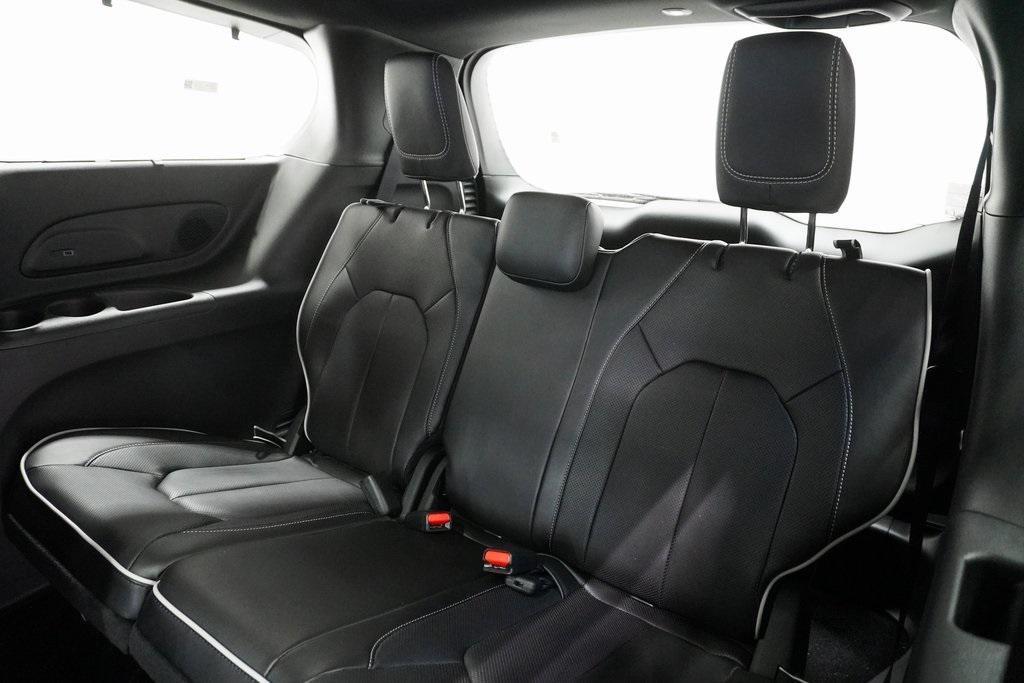 new 2024 Chrysler Pacifica car, priced at $48,997