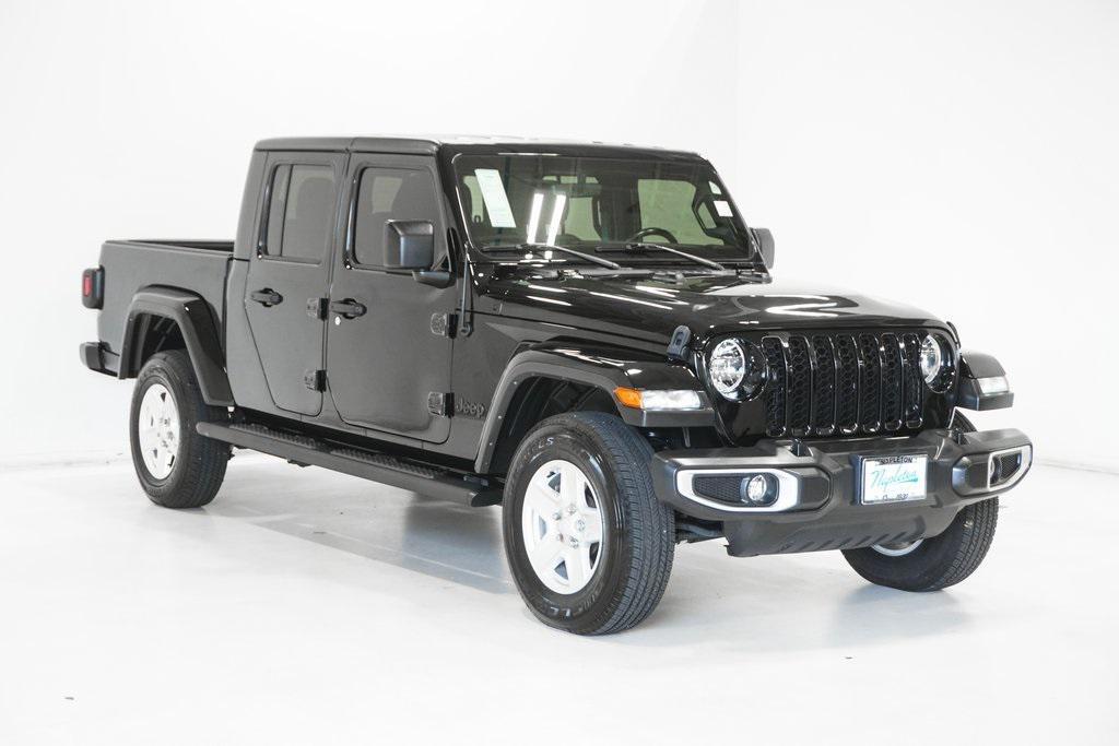 used 2022 Jeep Gladiator car, priced at $30,595