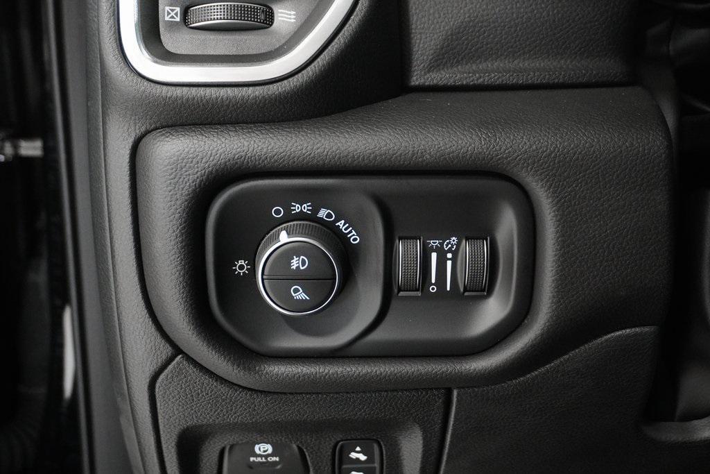 new 2025 Ram 1500 car, priced at $57,997