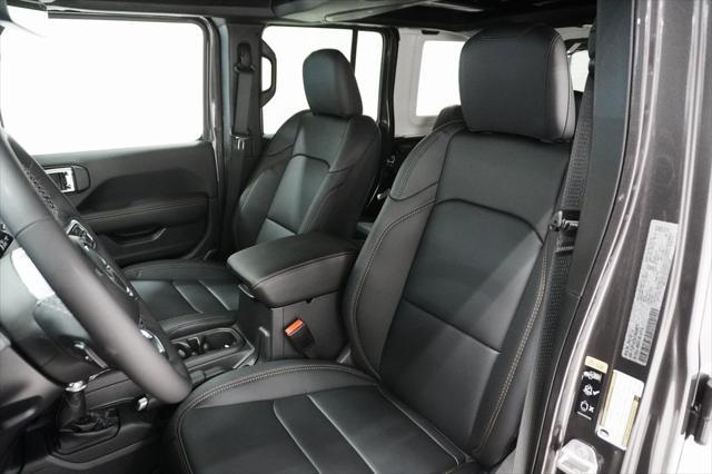 new 2025 Jeep Wrangler car, priced at $55,922