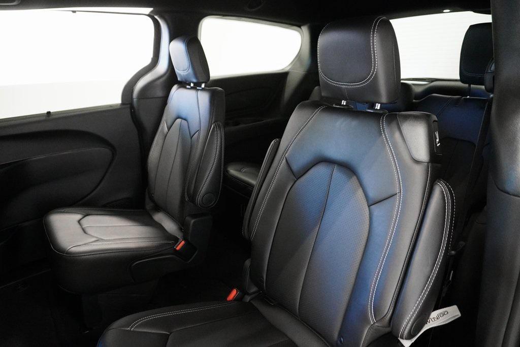 new 2025 Chrysler Pacifica car, priced at $44,940