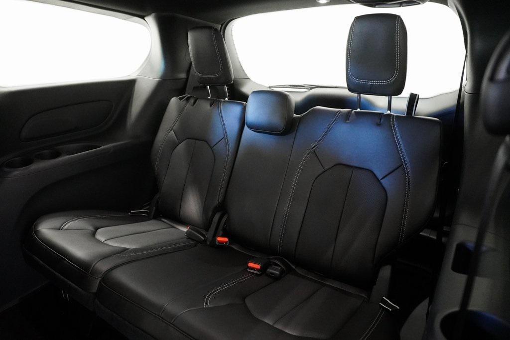 new 2025 Chrysler Pacifica car, priced at $44,940