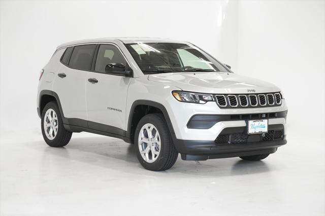 new 2024 Jeep Compass car, priced at $25,000