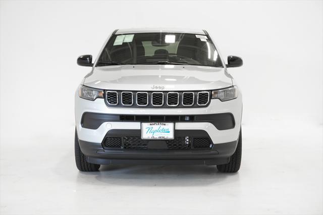 new 2024 Jeep Compass car, priced at $25,000