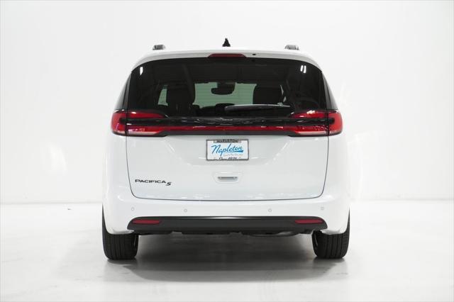 new 2024 Chrysler Pacifica car, priced at $37,500