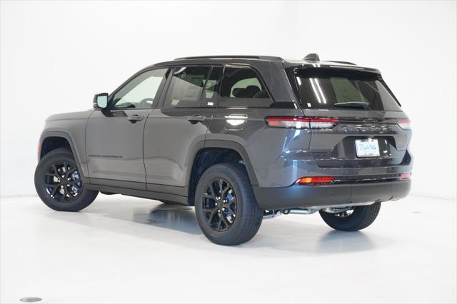 new 2025 Jeep Grand Cherokee car, priced at $44,030