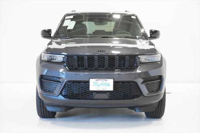 new 2025 Jeep Grand Cherokee car, priced at $44,030