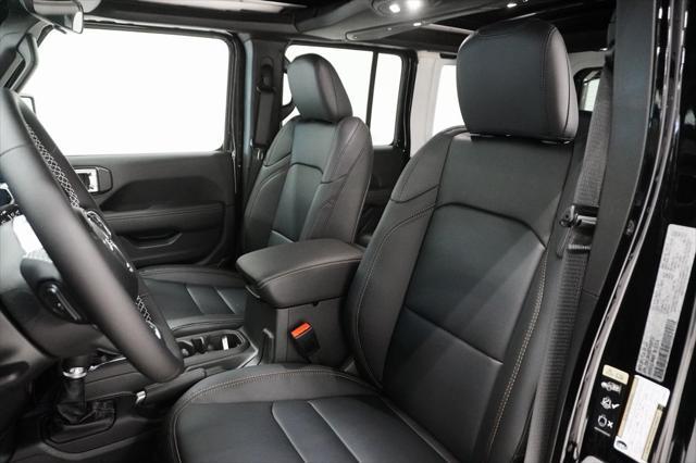 new 2025 Jeep Wrangler car, priced at $55,922
