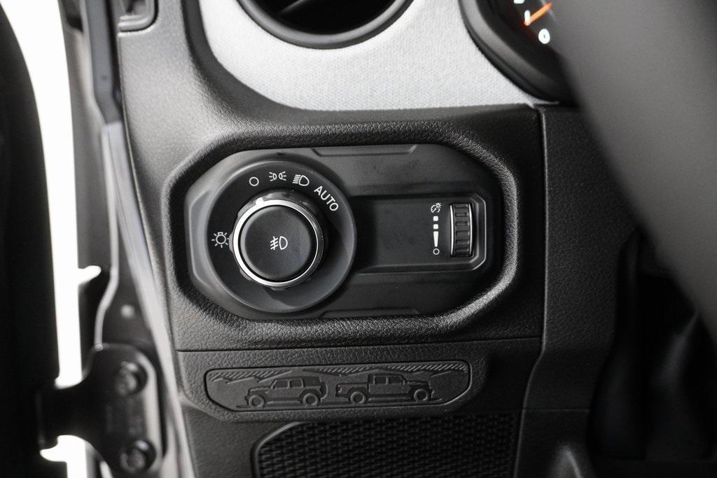 new 2025 Jeep Wrangler car, priced at $42,651