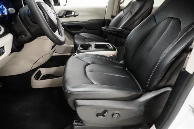 used 2024 Chrysler Pacifica Hybrid car, priced at $32,995