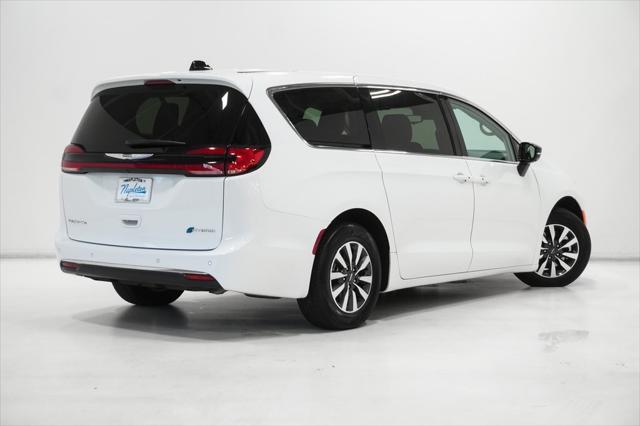 used 2024 Chrysler Pacifica Hybrid car, priced at $32,995