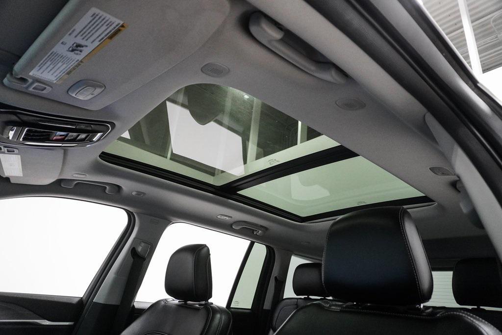 used 2023 Jeep Grand Cherokee car, priced at $32,595