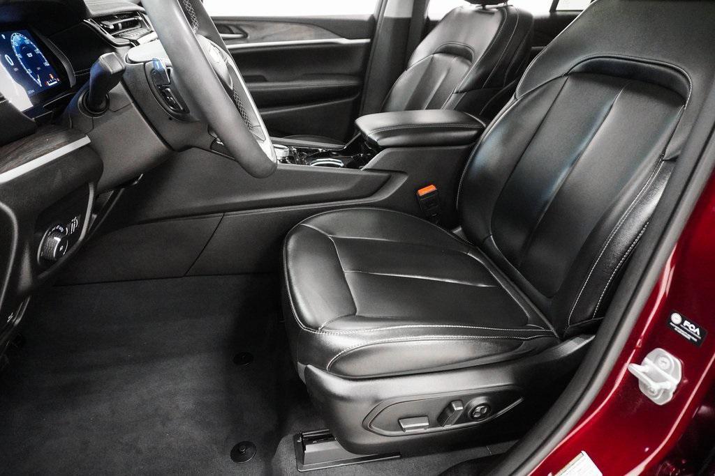 used 2023 Jeep Grand Cherokee car, priced at $32,595