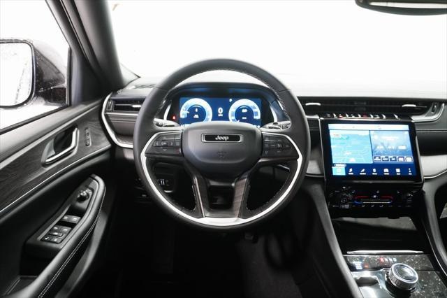 new 2025 Jeep Grand Cherokee car, priced at $47,602