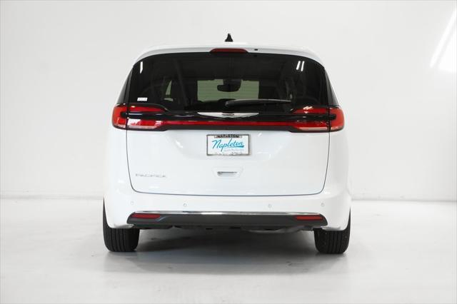 new 2024 Chrysler Pacifica car, priced at $35,997